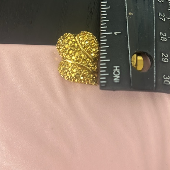 St. John clip on gold tone earrings - Picture 4 of 4